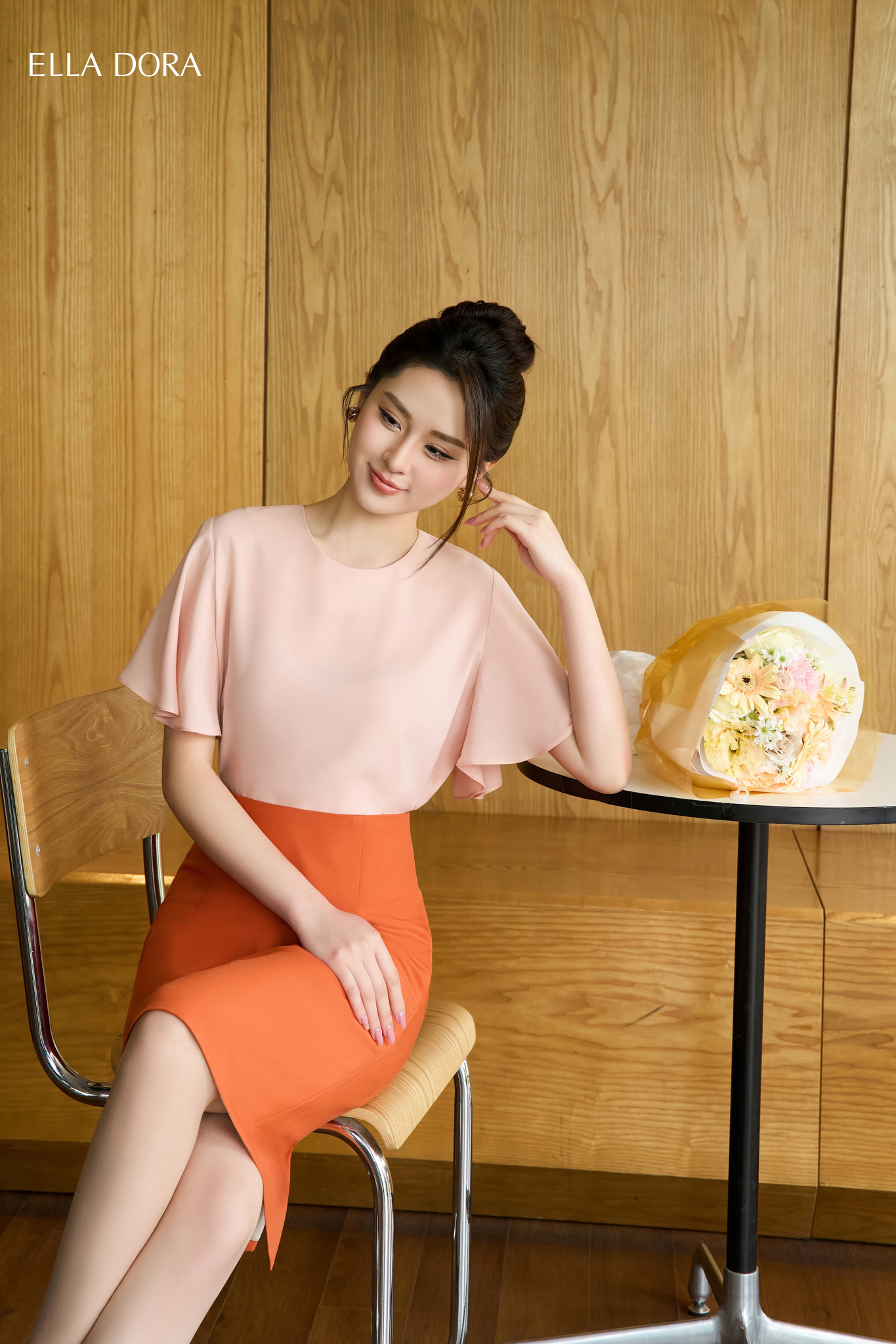 Sơ mi cổ tròn tay loe