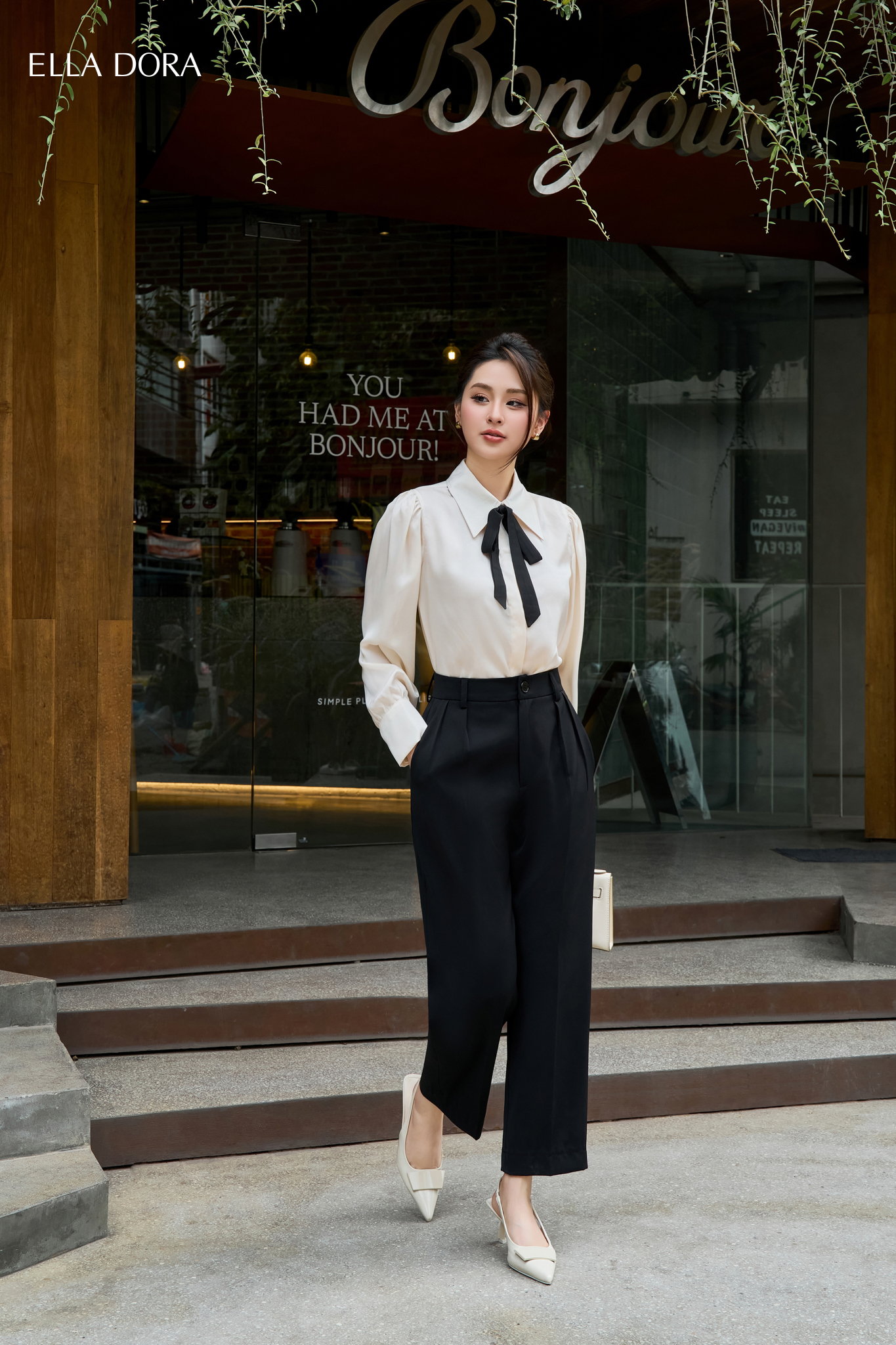 Sơ mi cổ đức nơ đen