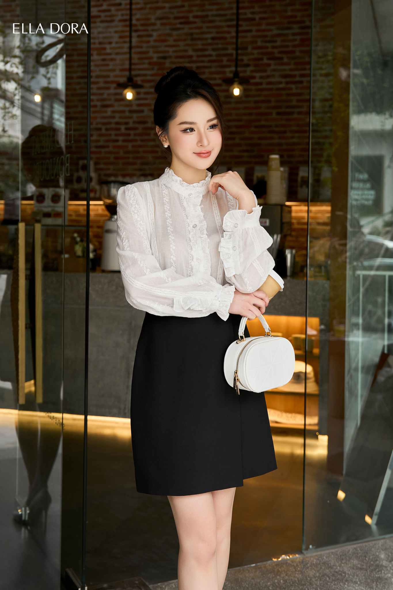 Chân váy ngắn tà lệch