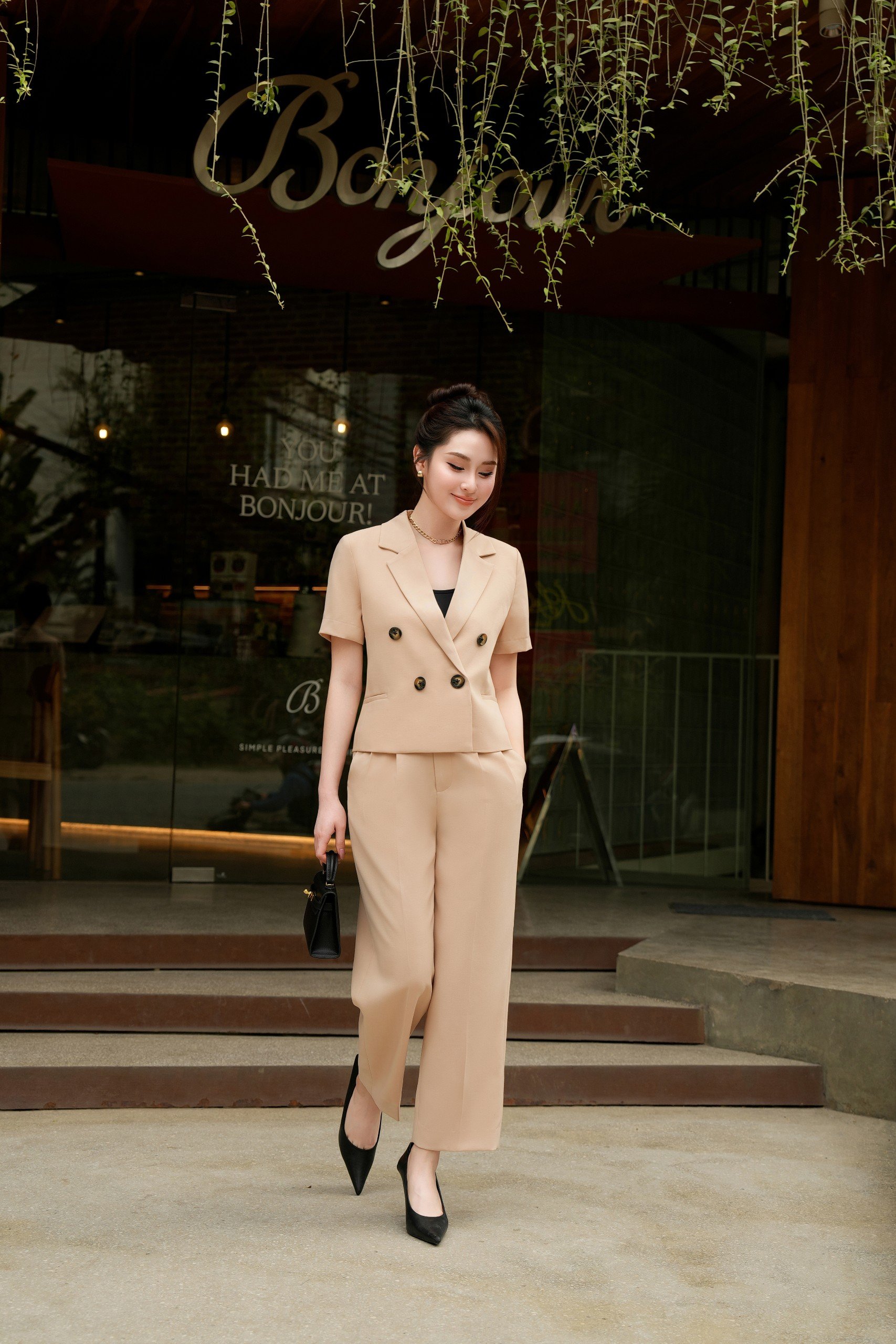 Set kí giả nâu nhạt