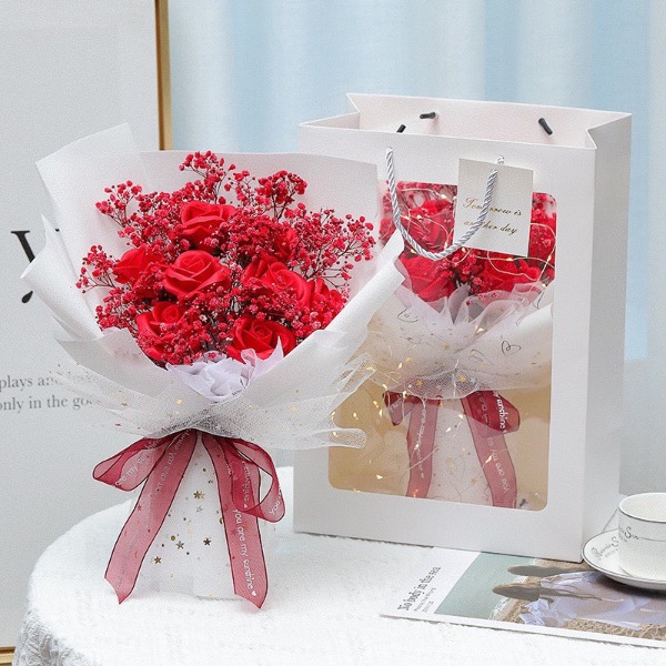 Bó hoa sáp đỏ mix hoa baby tặng kèm túi
