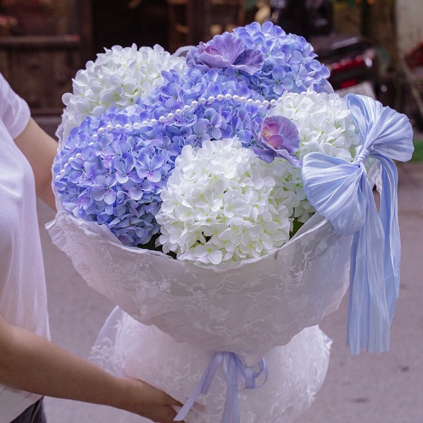 Hoa Cẩm Tú Cầu Lụa Xanh Dương Mix Trắng – Tinh Khôi, Thanh Lịch