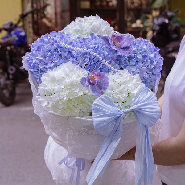 Hoa Cẩm Tú Cầu Lụa Xanh Dương Mix Trắng – Tinh Khôi, Thanh Lịch