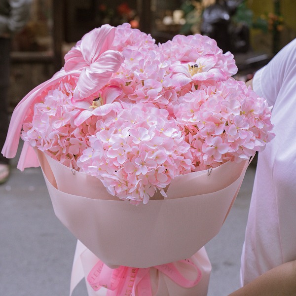 Hoa Lụa Cẩm Tú Cầu Màu Hồng Phai – Nhẹ Nhàng