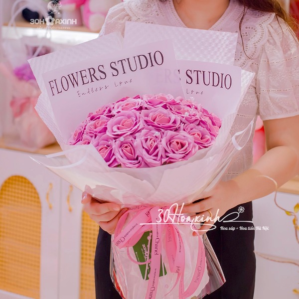 Hoa sáp màu tím hồng bông to