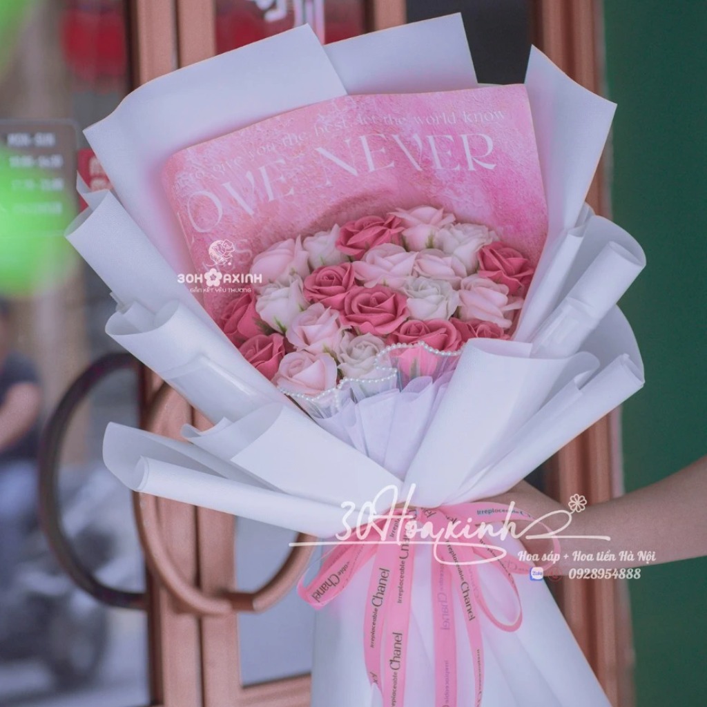 Bó hoa sáp màu hồng mix màu trắng kem