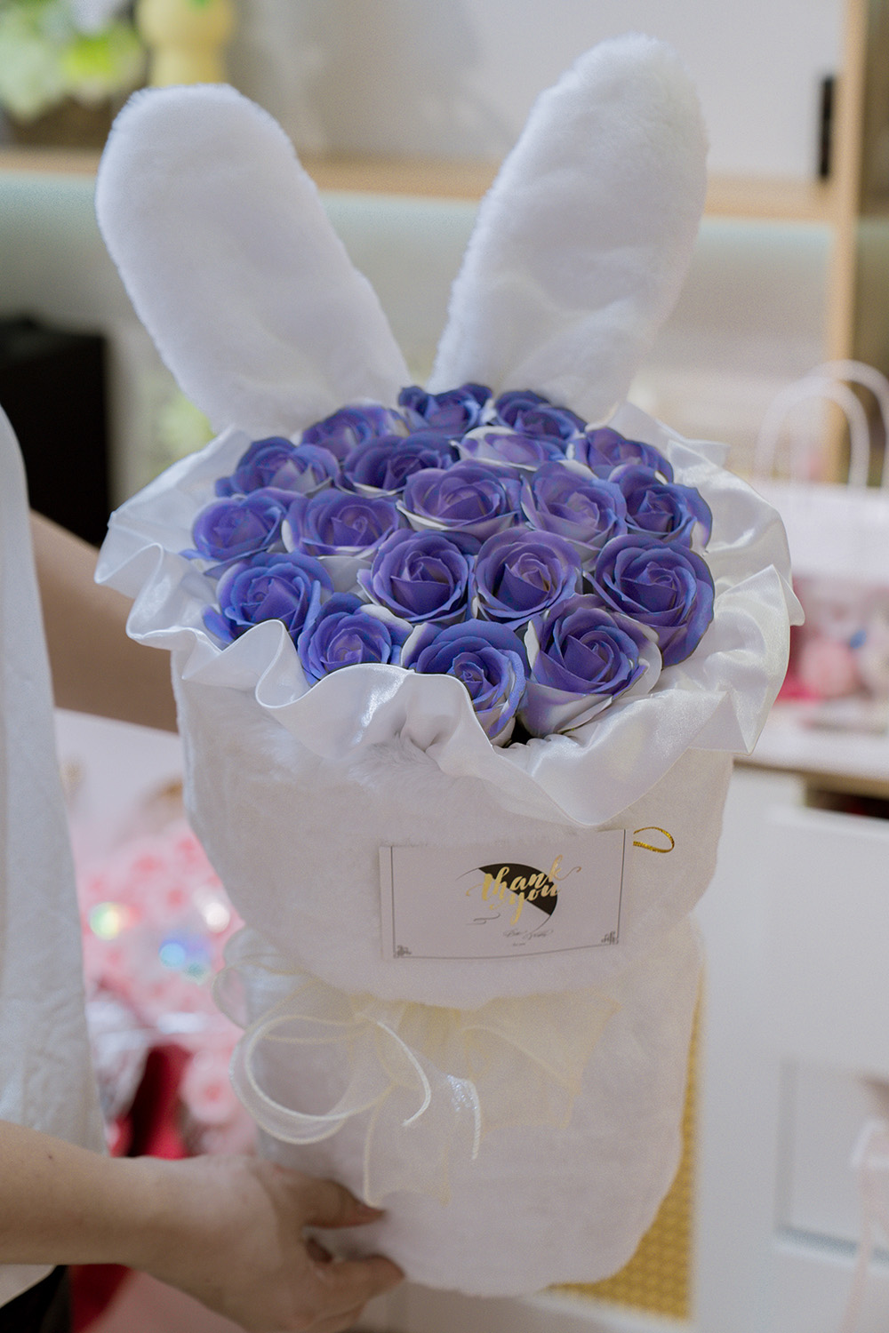 Hoa Sáp Tai Thỏ Bunny Màu Xanh Coban (Cobalt Blue)