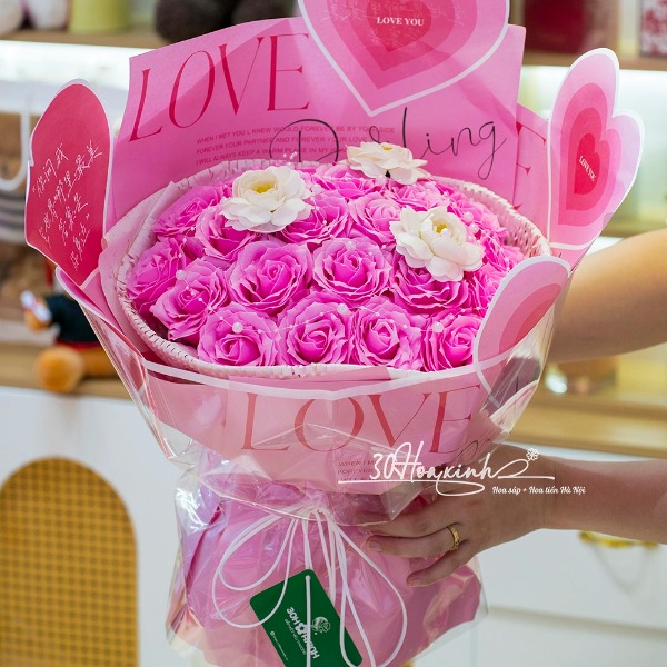 Hoa sáp màu hồng đậm