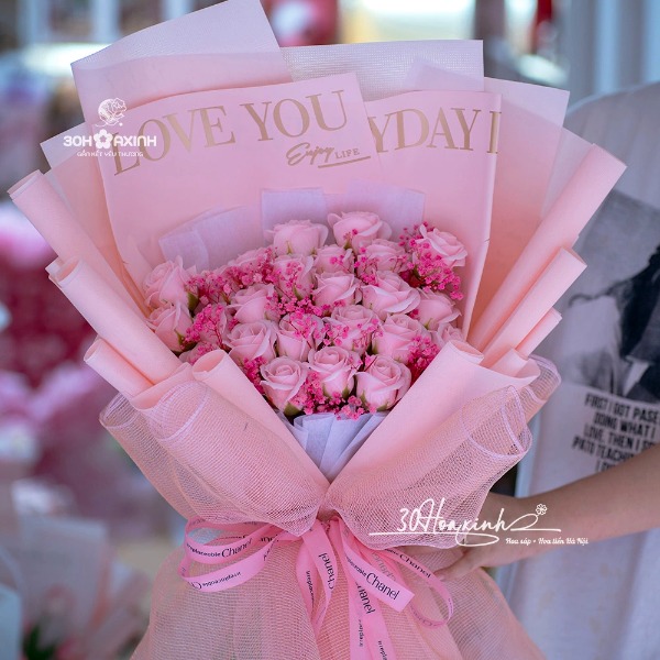 Bó hoa sáp thơm màu hồng nhẹ nhàng