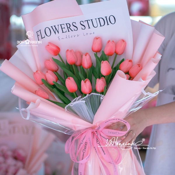 Bó hoa sáp Tulip màu hồng phấn hướng đến tương lai