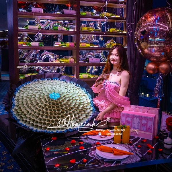 Bó Hoa Tiền 300 Tờ Tiền 100k - Đẳng Cấp