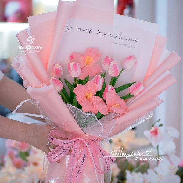 Hoa sáp Tulip đẹp dáng đứng