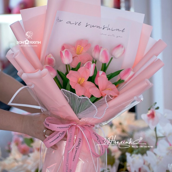 Hoa sáp Tulip đẹp dáng đứng
