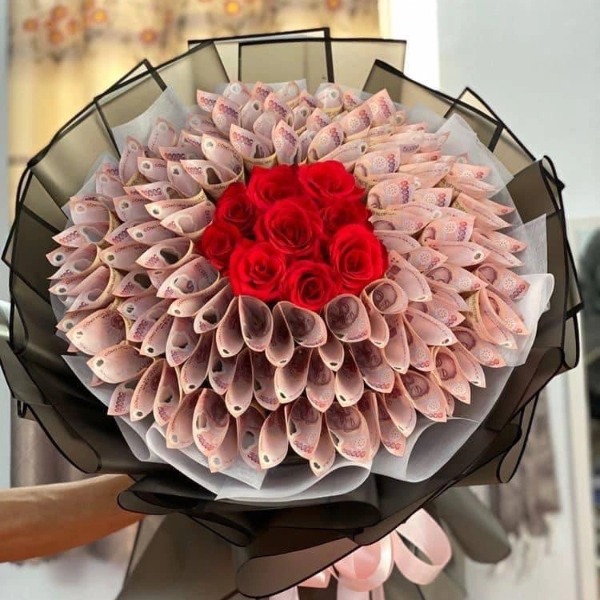 Bó hoa tiền mệnh giá tiền 50k