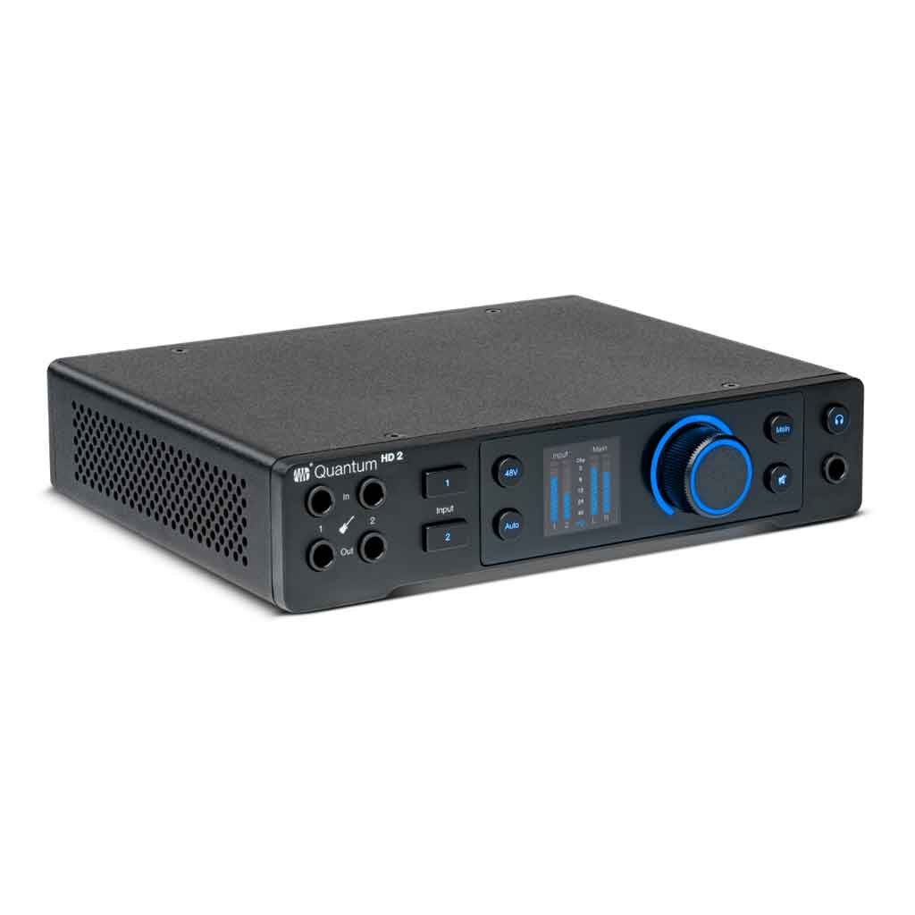 PreSonus Quantum HD 2 USB-C Audio Interface hình đang được mô tả chi tiết PreSonus Quantum HD 2 mang thiết kế cứng cáp, hiện đại và chuyên nghiệp, với khung kim loại màu đen nhám phủ toàn bộ bề mặt