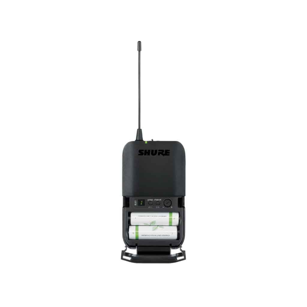 Bộ micro không dây đôi Shure BLX1288/MX153 với có thiết kế đầu micro phủ lưới kim loại màu bạc, chuẩn dynamic cardioid.  Có nút nguồn và đèn LED tín hiệu tiện lợi ở phần thân micro.