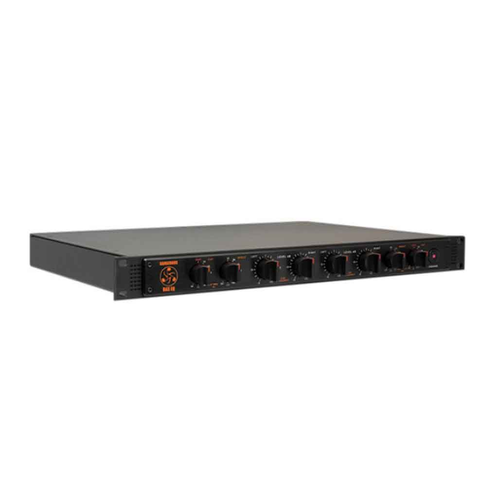 Dangerous Music BAX EQ Mastering and Mix Bus EQ với chi tiết thiết kế mặt trước dạng rack tiêu chuẩn 1U, màu đen nhám sang trọng với điểm nhấn là logo in màu đỏ nổi bật bên trái