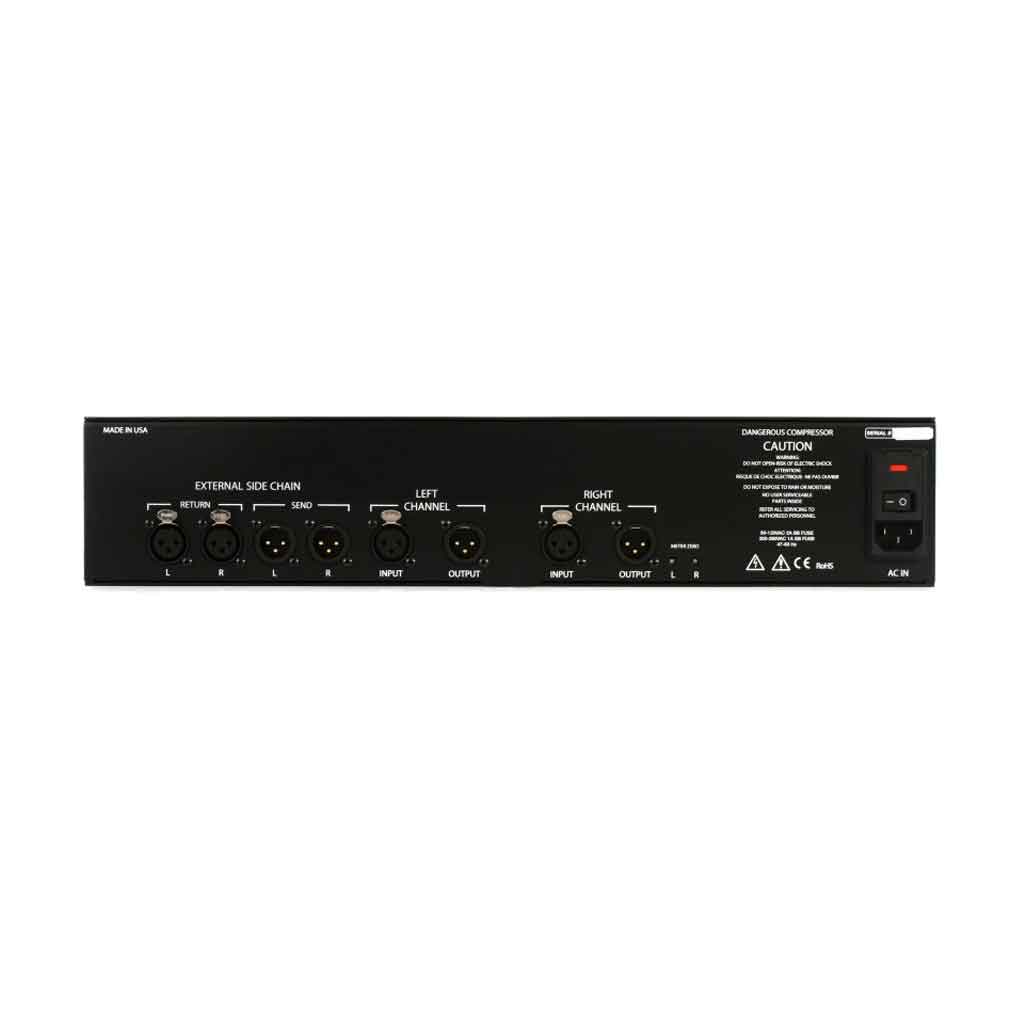 Dangerous Music Compressor hình đang được chụp chi tiết mặt sau của sản phẩm với và 11 các loại phích cắm đầu vào