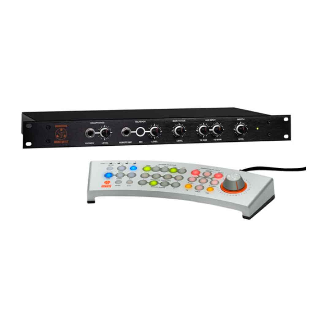 Dangerous Music MONITOR ST Monitor Controller with Remote Control thiết bị trong hình là MONITOR ST – Main Rack Unit (1U) Dạng thiết kế: Thiết bị rackmount 1U (1 đơn vị rack), mặt trước bằng kim loại đen nhám, logo Dangerous Music màu cam nằm bên trái rất nổi bật.