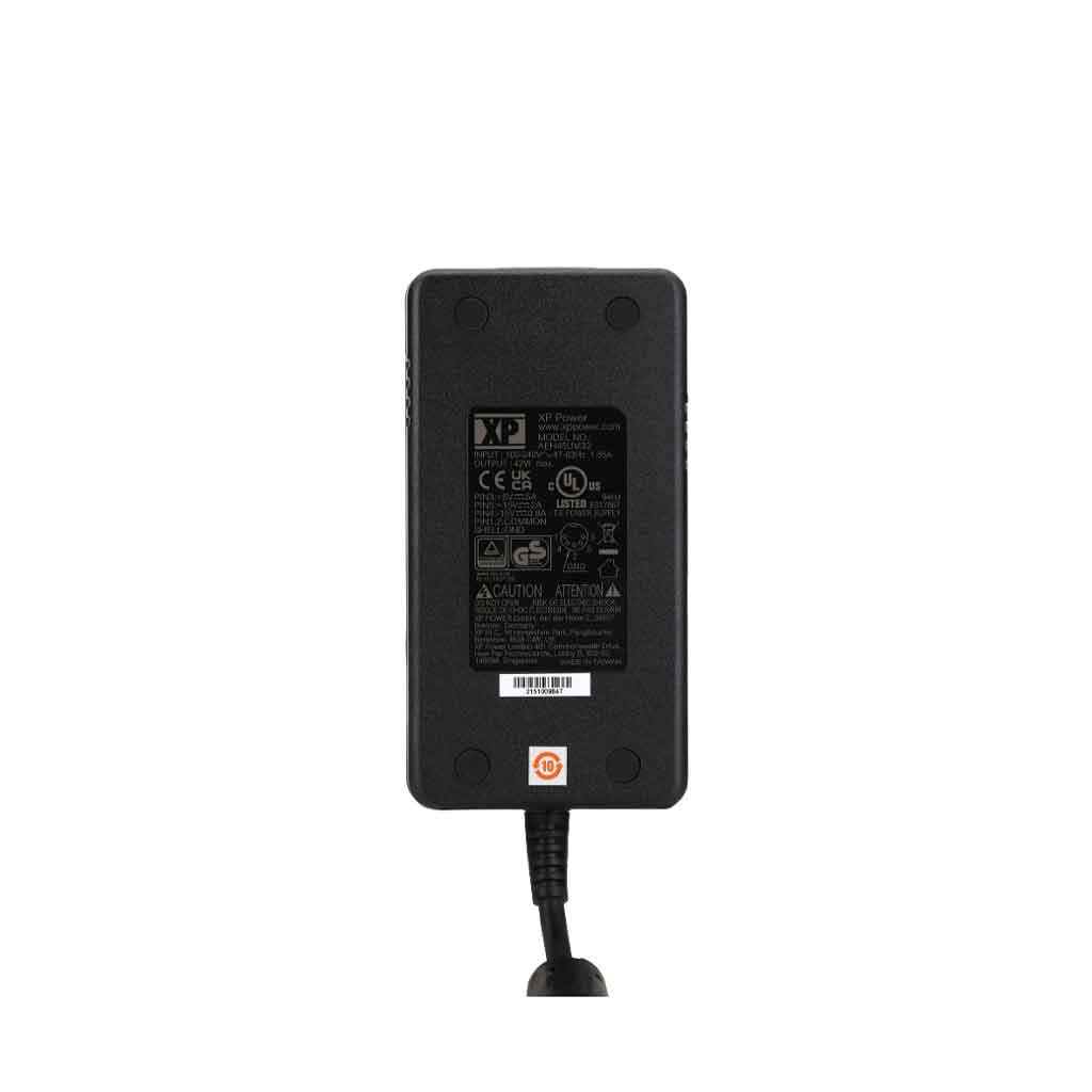 Dangerous Music Power Supply 5 Pin DIN Power Supply với sản phẩm được thiết kế dạng “brick” (hộp chữ nhật), màu đen, nhỏ gọn nhưng chắc chắn