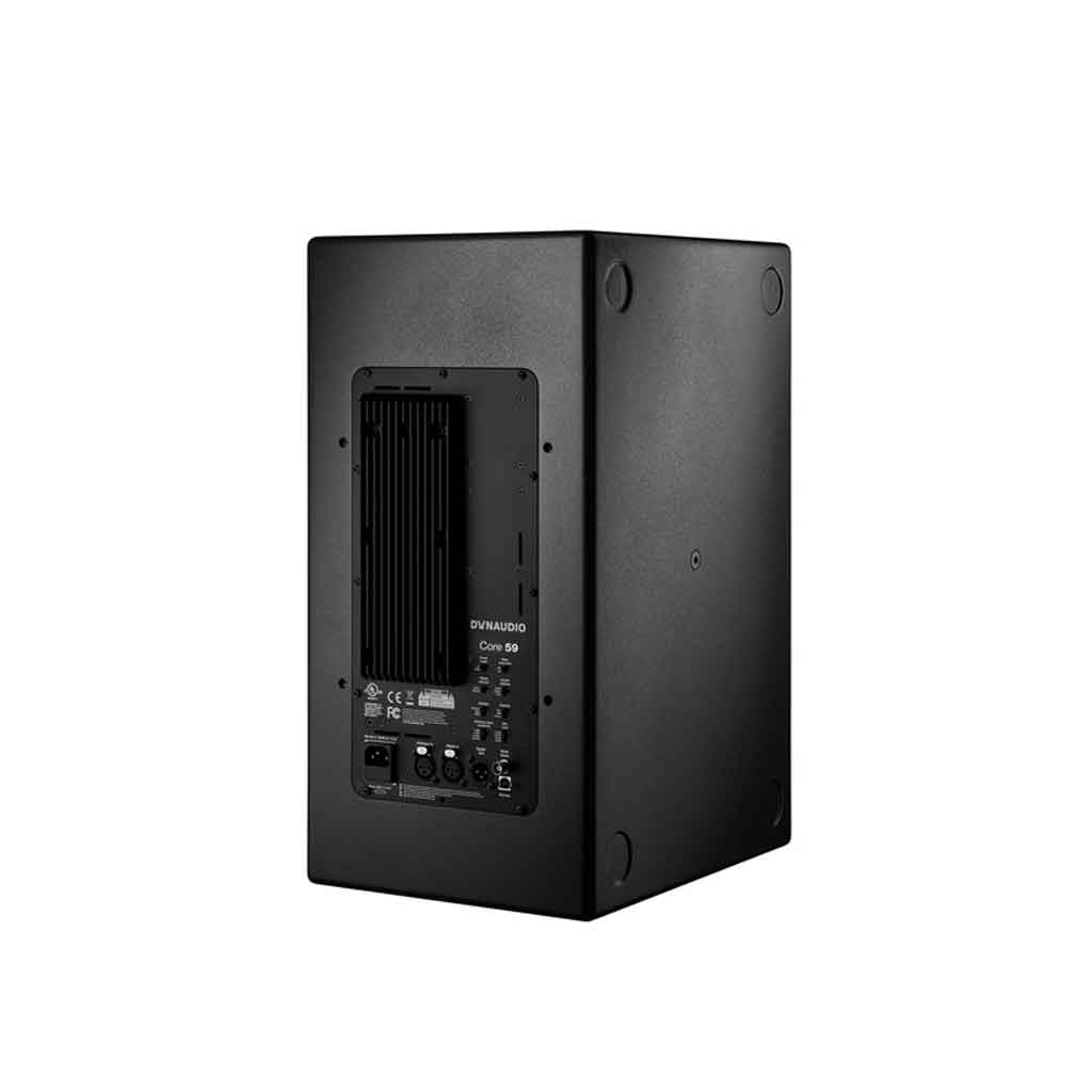 Dynaudio Core 59 | 3-way hình đang được chụp miêu tả chi tiết mặt sau của sản phẩm với có đầy đủ các phích cắm đầu vào để dễ kết nối sử dụng 