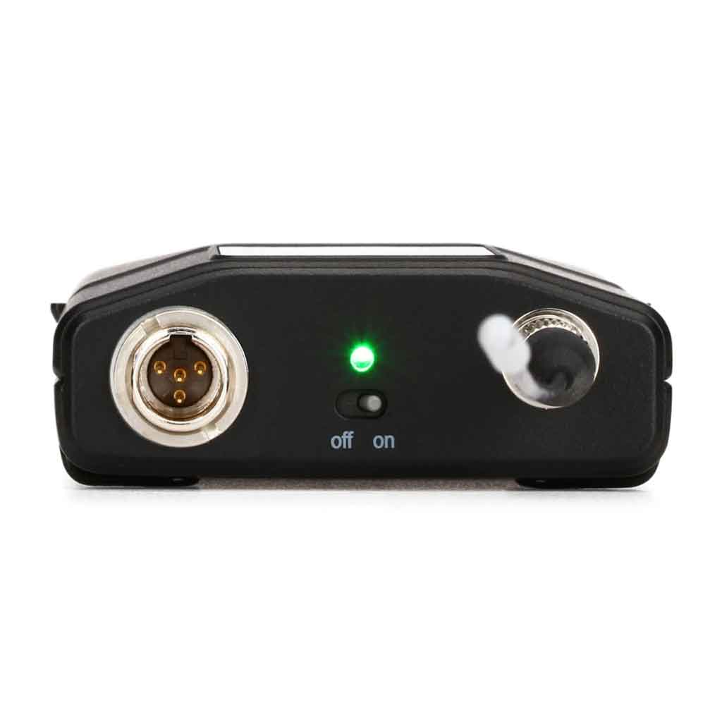 Hệ thống micro không dây Shure QLXD124/85 hình đang đươc miêu tả cổng kết nối một thiết bị có cổng kết nối ở mặt trên, trong khi thiết bị còn lại có khe cắm pin ở mặt dưới.