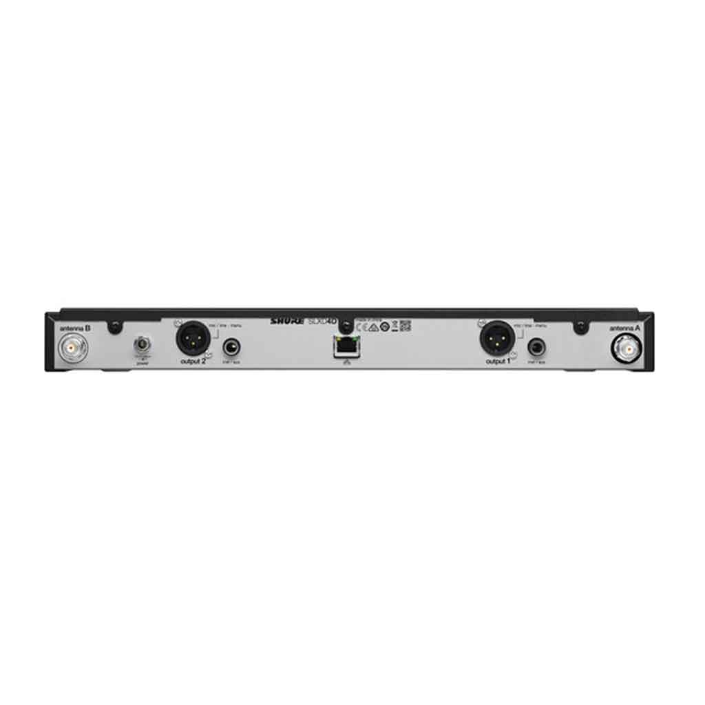 Hệ thống micro không dây Shure SLXD14D hình đang được miêu tả chi tiết mặt sau của sản phẩm có tất cả 8 phích cắm đầu vào 