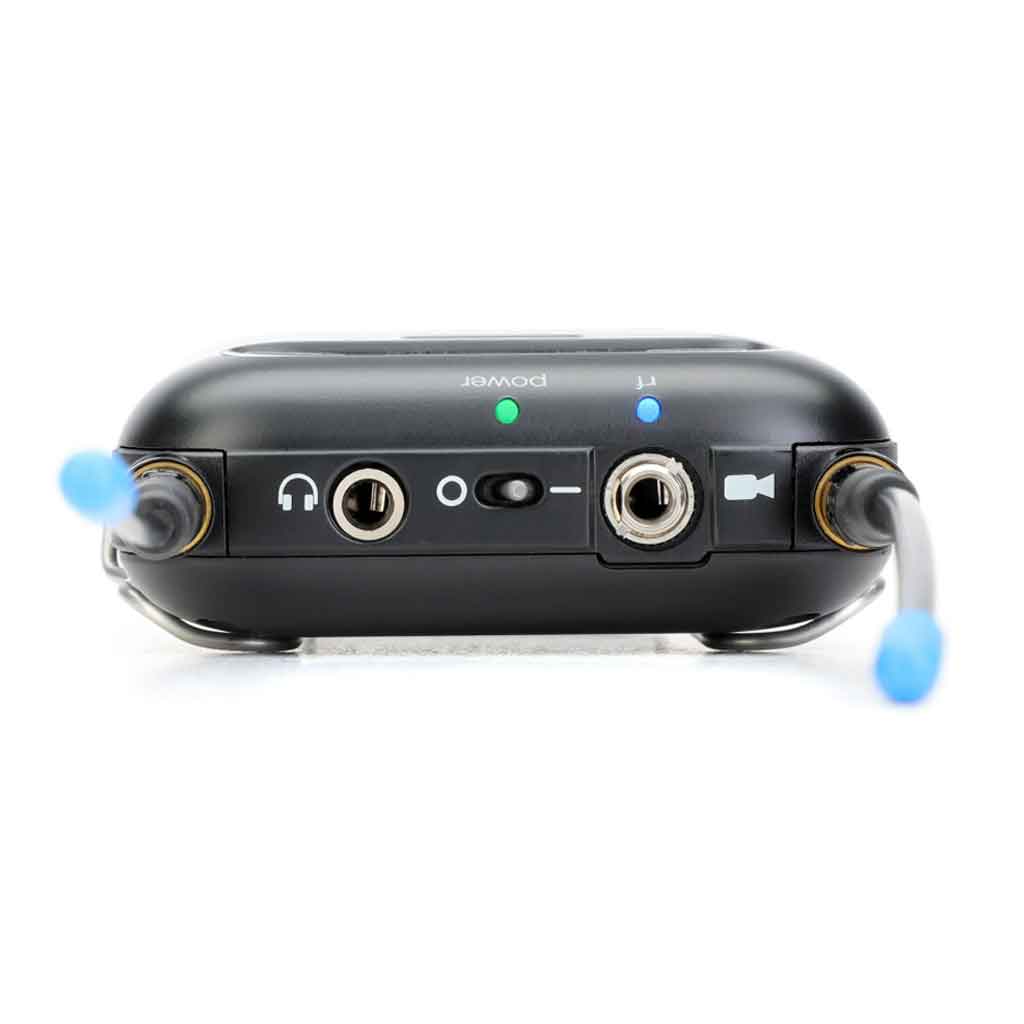 Hệ thống micro không dây Shure SLXD15 hình đang được miêu tả cổng kết nối micro hoặc nhạc cụ ở mặt trên