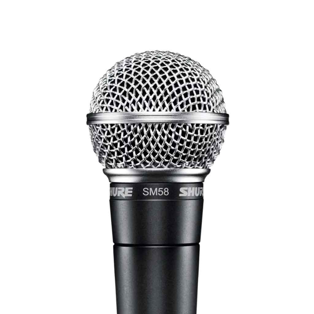 Mic huyền thoại Shure SM58 hình cầu tròn, được làm từ lưới thép không gỉ màu bạc, rất chắc chắn.  Thiết kế dạng lưới giúp bảo vệ đầu thu âm khỏi bụi bẩn, nước bọt, đồng thời giảm âm bật hơi như âm “p” và “b