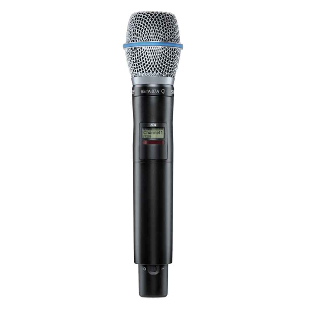 Micro không dây cầm tay Shure AD2/B87A hình đang được miêu tả sản phẩm trong hình là Shure AD2/BETA87A – Micro không dây cầm tay tích hợp đầu thu BETA 87A, thuộc dòng Shure Axient Digital cao cấp