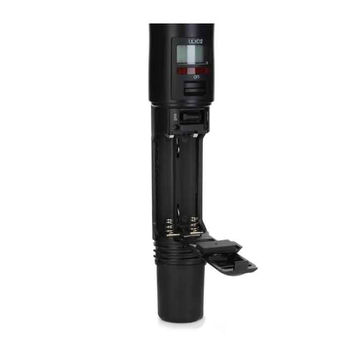 Micro không dây cầm tay Shure ULXD2/K11B màn hình LCD mặt trước được trang bị màn hình LCD có đèn nền, hiển thị đầy đủ thông tin như tần số, mức pin, trạng thái RF và AF, giúp người dùng dễ dàng theo dõi và điều chỉnh.​