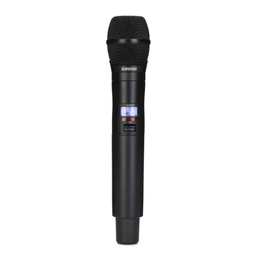 Micro không dây cầm tay Shure ULXD2/K11B hình đang được chụp miêu tả chi tiết micro có thiết kế màu đẹp đẹp mặt và huyền bí trong khoảng không nề trắng 