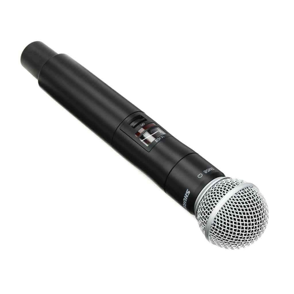 Micro không dây cầm tay Shure ULXD2/SM58 với thiết kế màn hình LCD hiển thị tần số, mức pin, tên thiết bị và các thông số cài đặt.