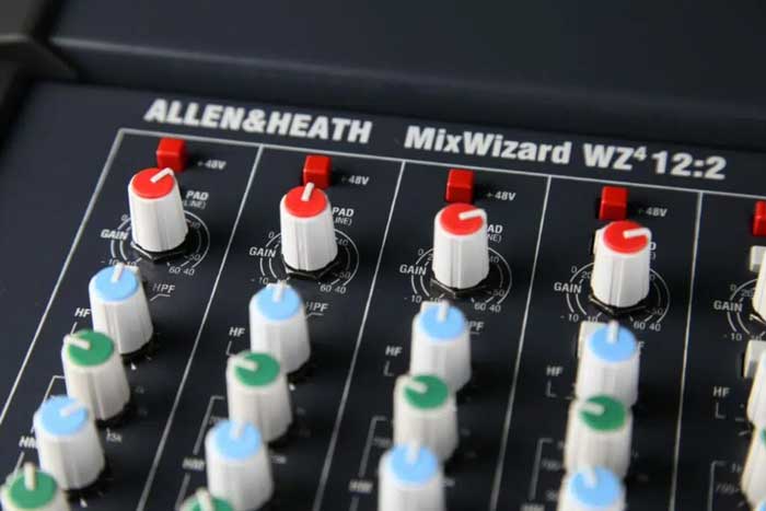 Mixer analog Allen & Heath MixWizard WZ4 16:2 - Chính hãng