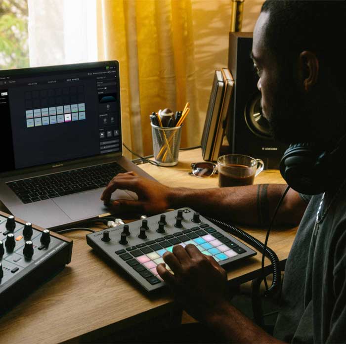 Pad Controller Novation Circuit Rhythm - Chính hãng