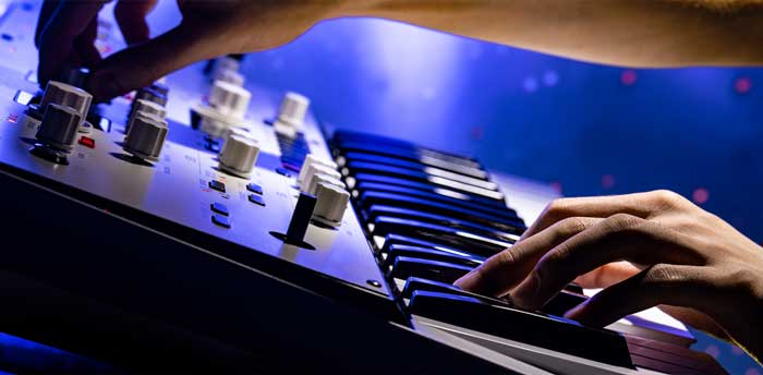 Synthesizer and Vocoder Korg KingKORG Neo - Chính hãng