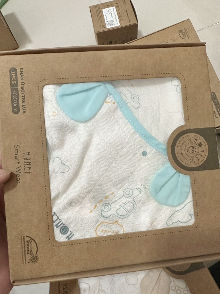 Khăn ủ xô sợi tre lụa 6 lớp có mũ cho bé 75*75cm - Hrnee