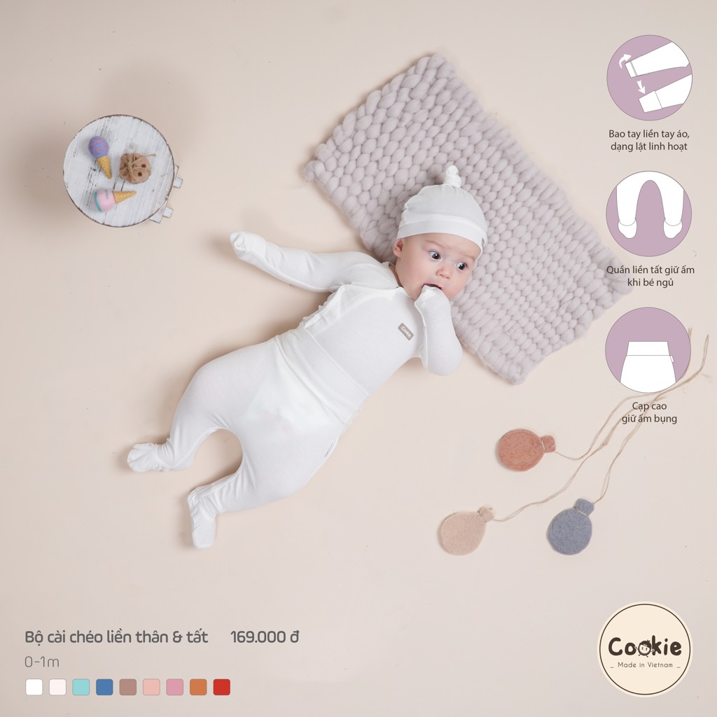 Bộ dài tay cài chéo liền tất không mũ sơ sinh 0-1m Cookie