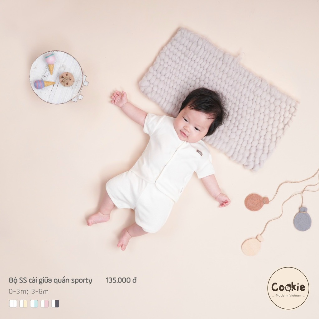 Bộ cộc tay cài giữa quần sporty trắng Cookie