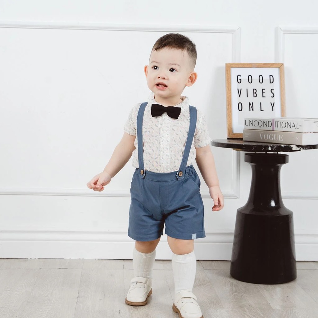 Quần yếm đùi bé trai kaki bubaby