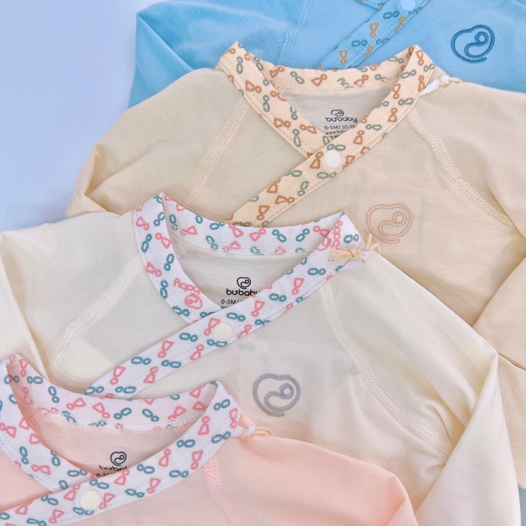 Bộ dài tay cài chéo liền tất Iconic BU Bambus Bubaby cho bé 0-3m