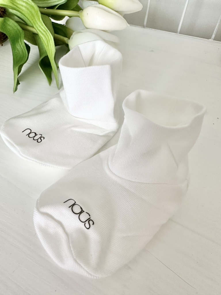 Bao tay, bao chân cho bé sơ sinh đến dưới 6 tháng