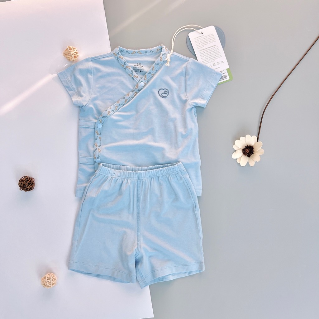 Bộ ngắn tay cài chéo Iconic BU Bambus BuBaby cho bé 0-6m