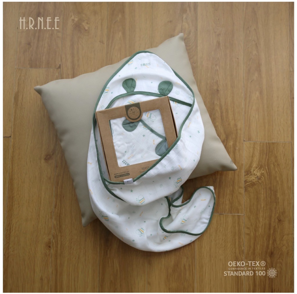 Khăn ủ xô sợi tre lụa 6 lớp có mũ cho bé 75*75cm - Hrnee