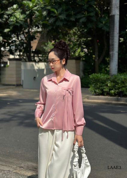 Sơ mi lụa nơ túi form vừa LAAE3