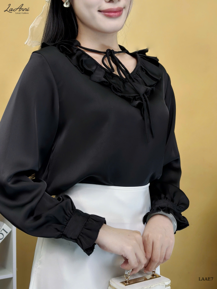 Sơ mi lụa cổ bèo V LAAE7