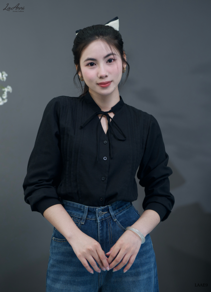 Sơ mi xếp li cổ V LAAE9