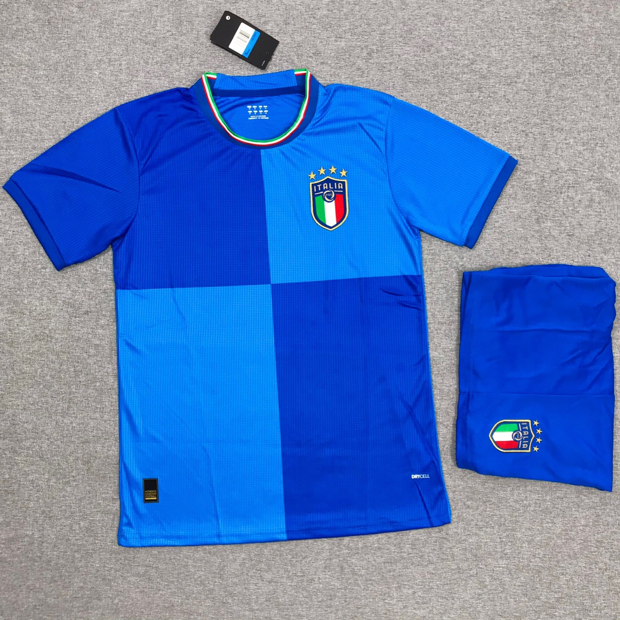 Quần áo Italia