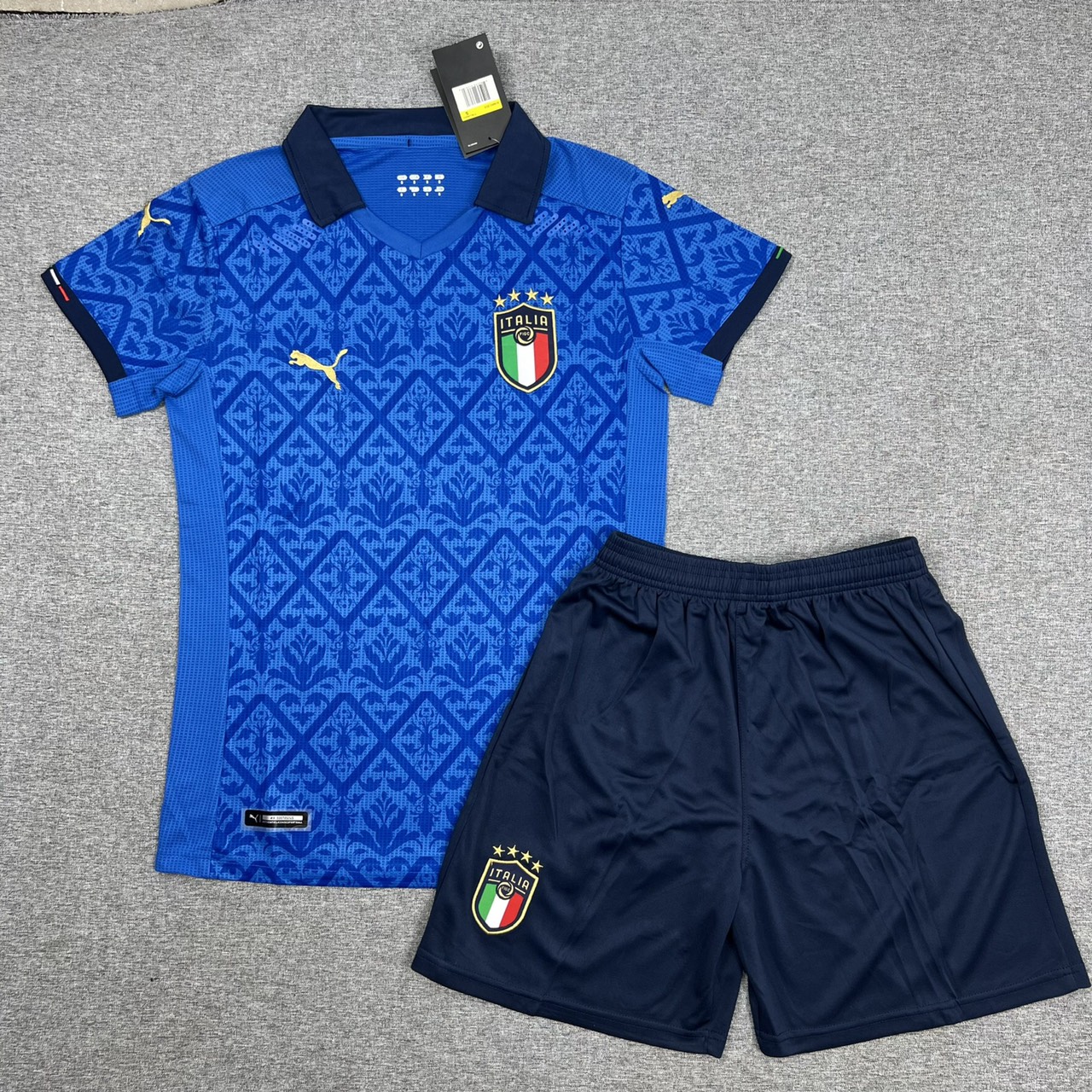 Quần áo Italia