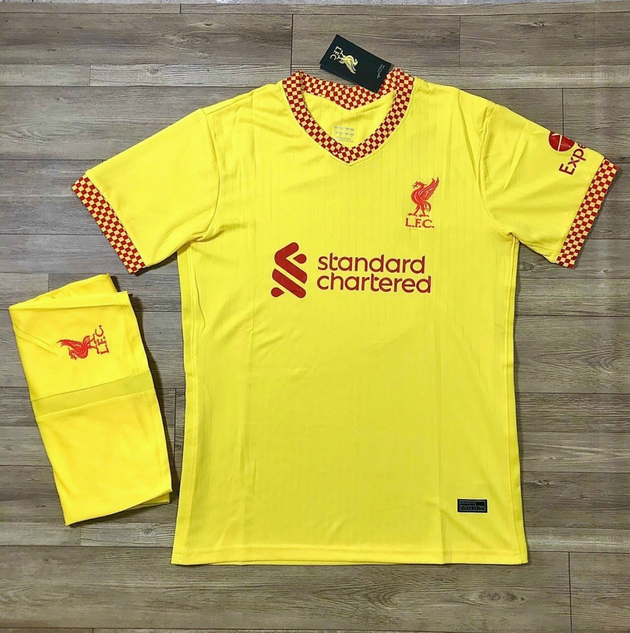 Quần áo Liverpool